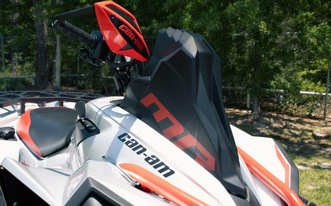 2025 Can-Am® Renegade X mr 1000 R Hyper Silver & Legion Red