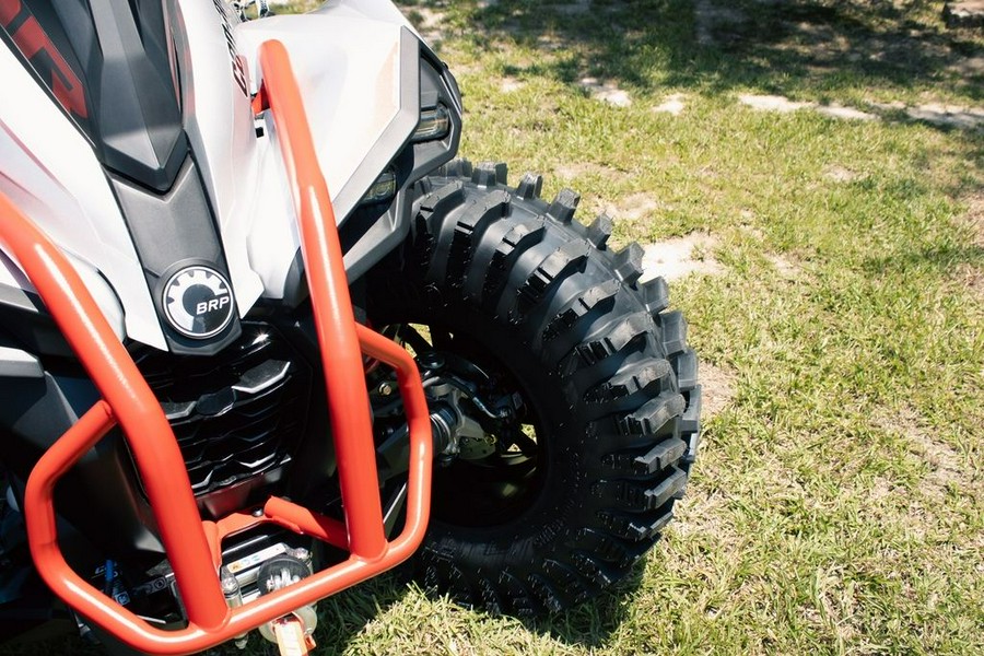 2025 Can-Am® Renegade X mr 1000 R Hyper Silver & Legion Red