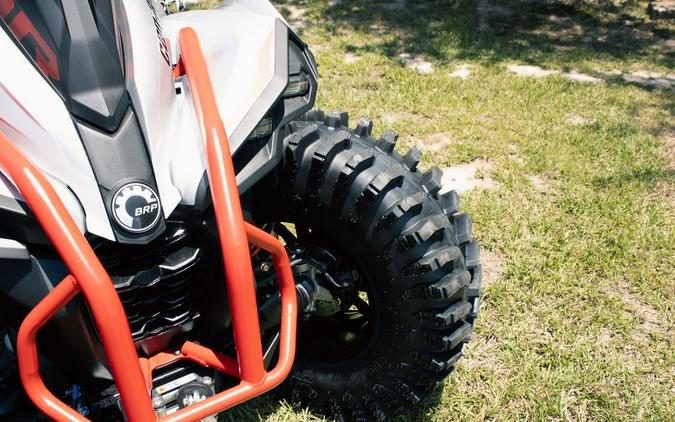 2025 Can-Am® Renegade X mr 1000 R Hyper Silver & Legion Red