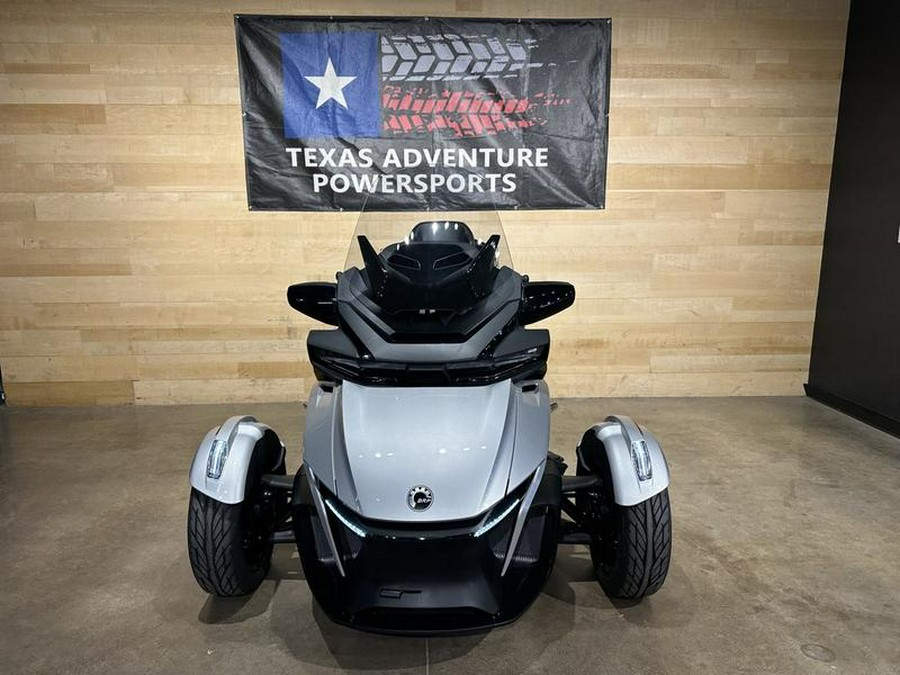 2023 Can-Am® Spyder RT Limited Dark Wheels