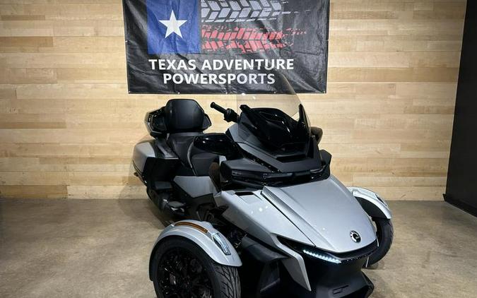 2023 Can-Am® Spyder RT Limited Dark Wheels