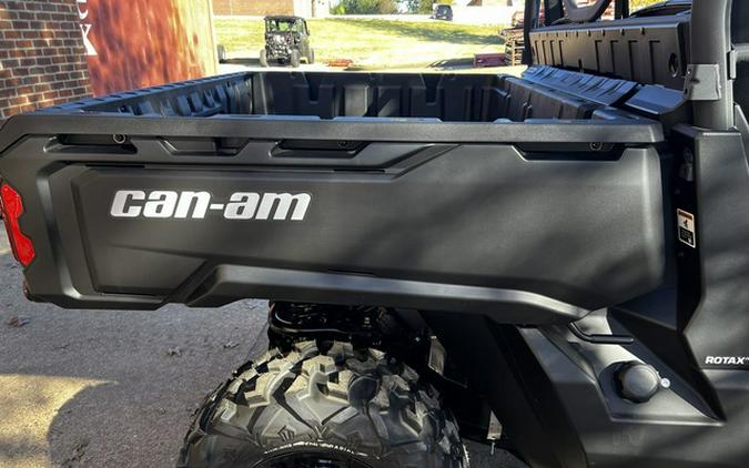 2025 Can-Am Defender MAX DPS HD9 Stealth Black