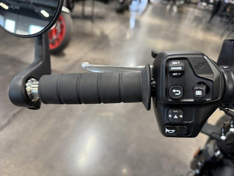 2025 Indian Motorcycle® Scout® Bobber Limited +Tech Black Smoke