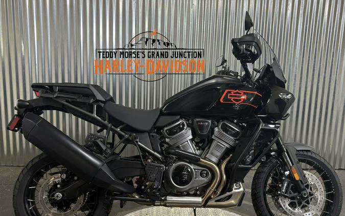 2026 Harley-Davidson Pan America 1250 Special Vivid Black Black Laced Wheels
