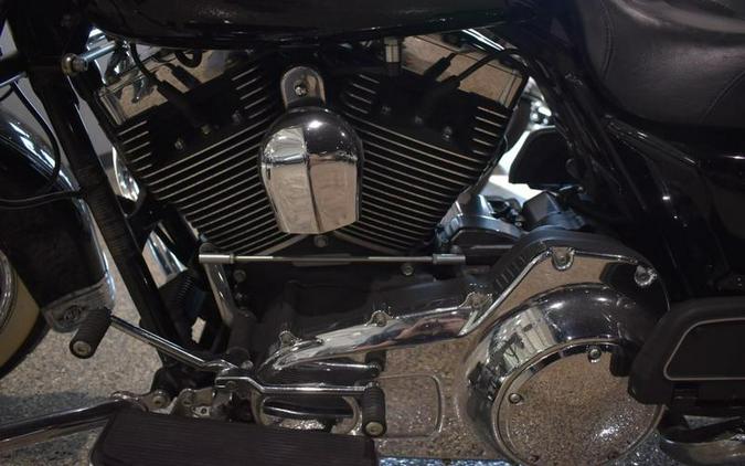 2010 Harley-Davidson® FLHRC - Road King® Classic