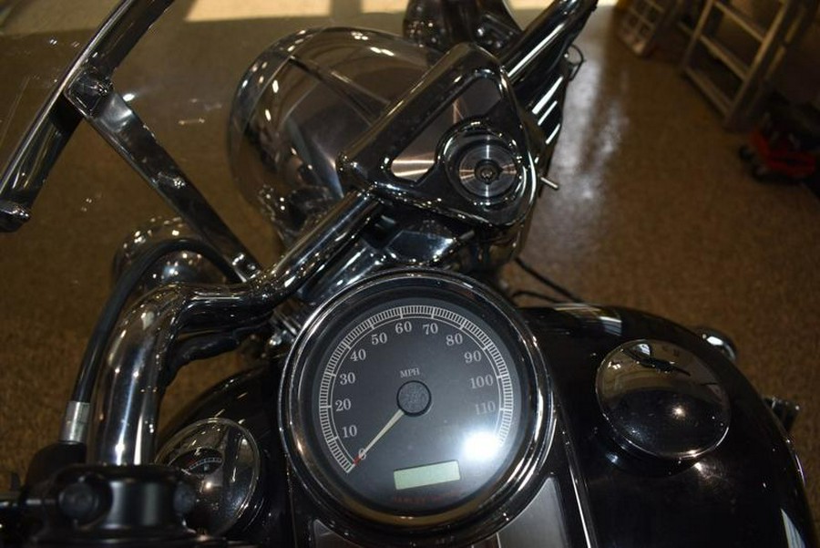 2010 Harley-Davidson® FLHRC - Road King® Classic