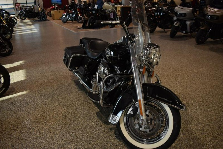 2010 Harley-Davidson® FLHRC - Road King® Classic