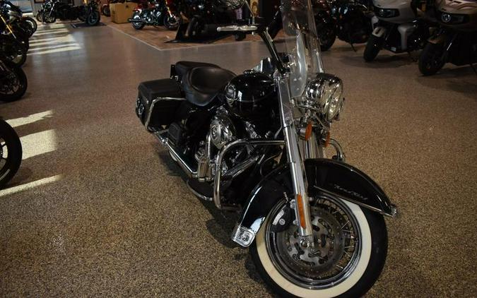 2010 Harley-Davidson® FLHRC - Road King® Classic