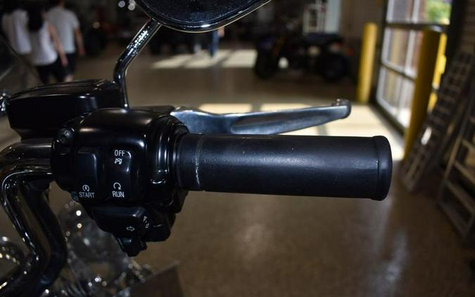 2010 Harley-Davidson® FLHRC - Road King® Classic