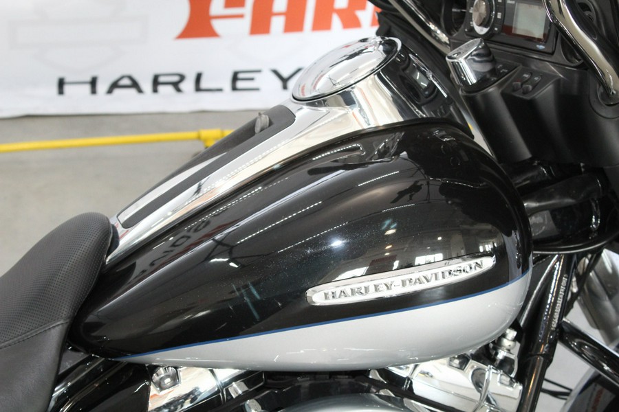 2012 Harley-Davidson Electra Glide Ultra Limited FLHTK