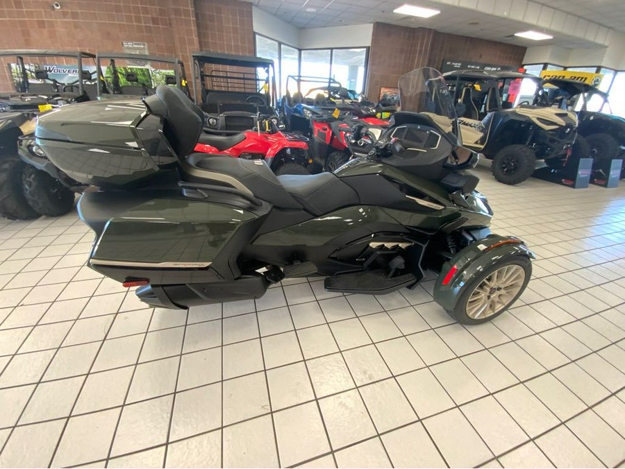 2023 Can-Am™ Spyder RT Sea-To-Sky