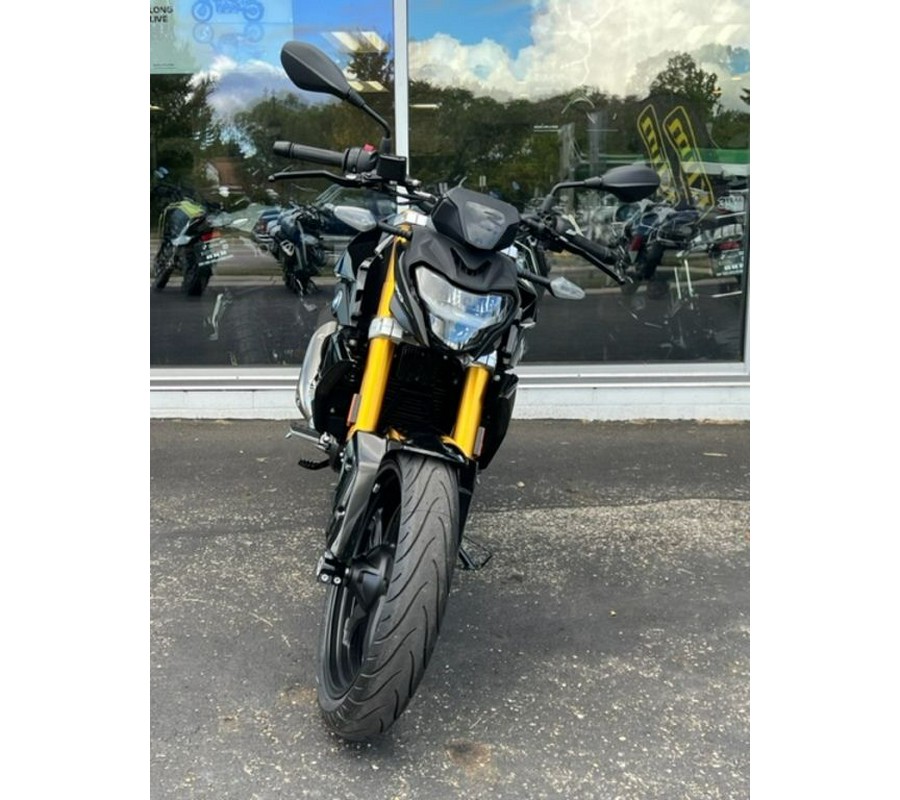 2024 BMW G 310 R Triple Black