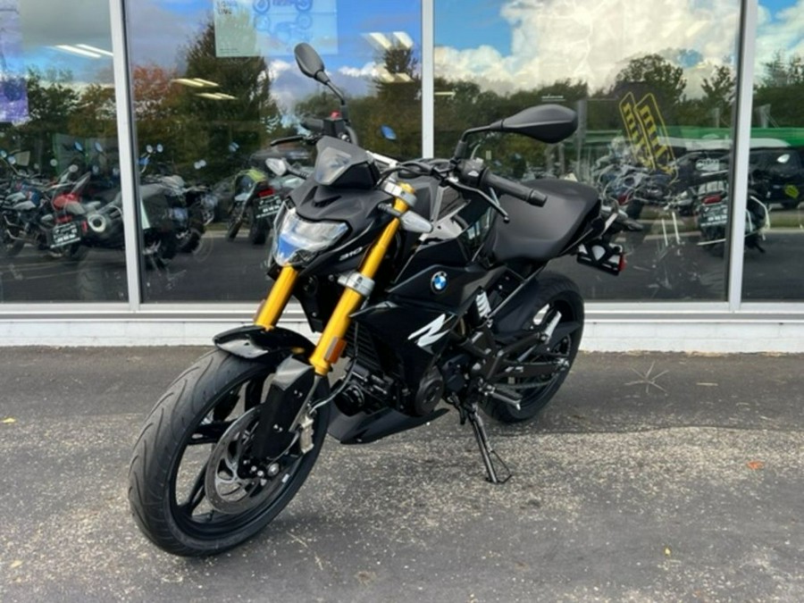 2024 BMW G 310 R Triple Black