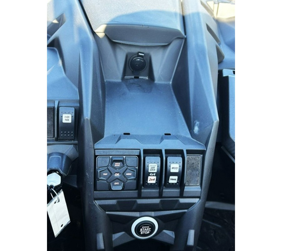 2025 Can-Am Maverick X3 X mr Turbo RR 72