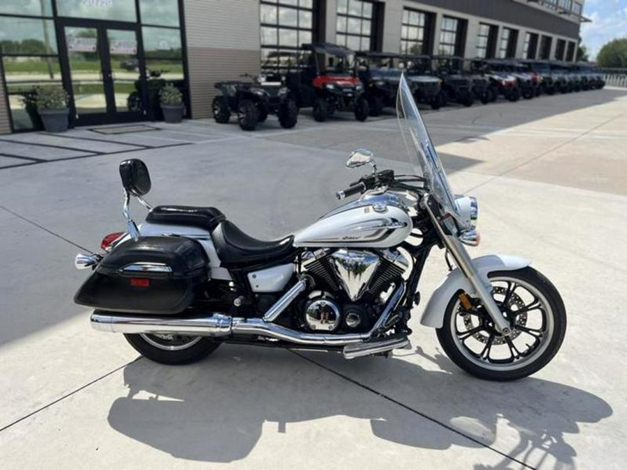 2015 Yamaha V Star® 950 Tourer