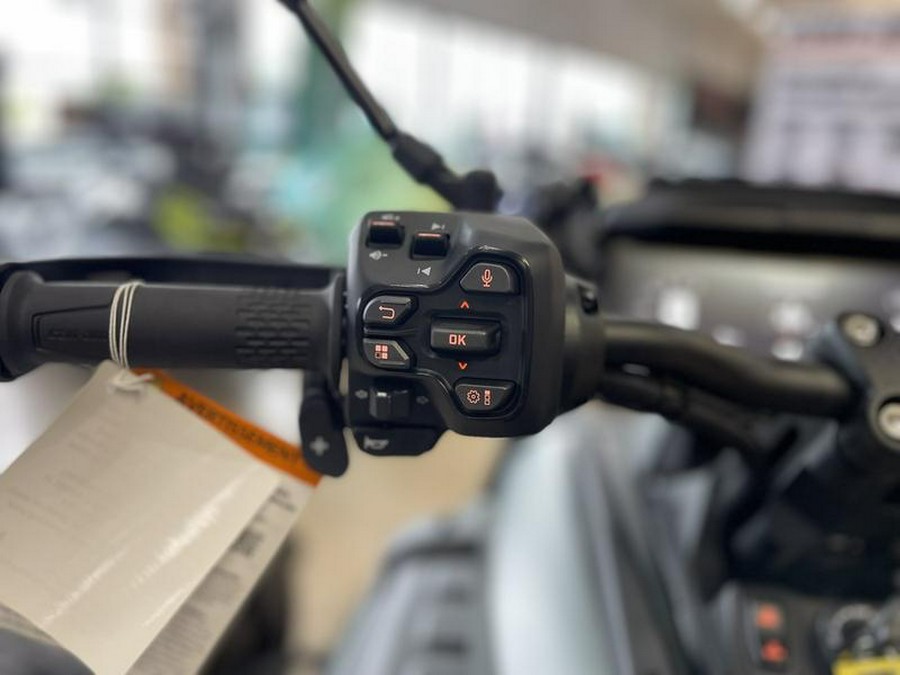 2025 Can-Am® Canyon Redrock