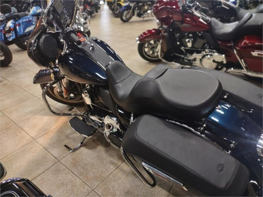 2016 Harley-Davidson® FLHR - Road King®