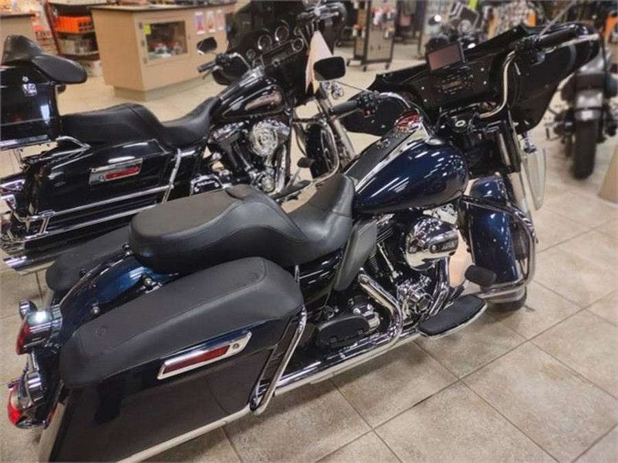 2016 Harley-Davidson® FLHR - Road King®