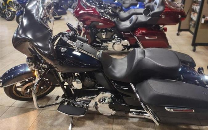 2016 Harley-Davidson® FLHR - Road King®