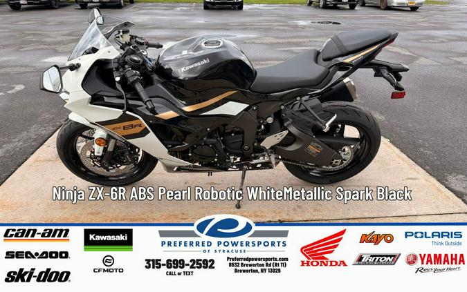 2026 Kawasaki Ninja ZX-6R Pearl Robotic White/Metallic Spark Black