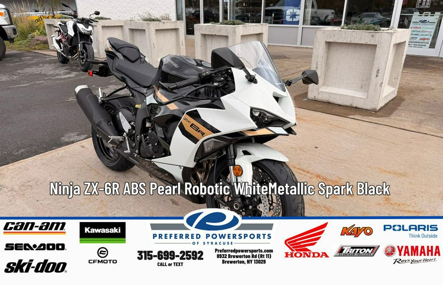2026 Ninja ZX-6R Pearl Robotic White/Metallic Spark Black - Kawasaki