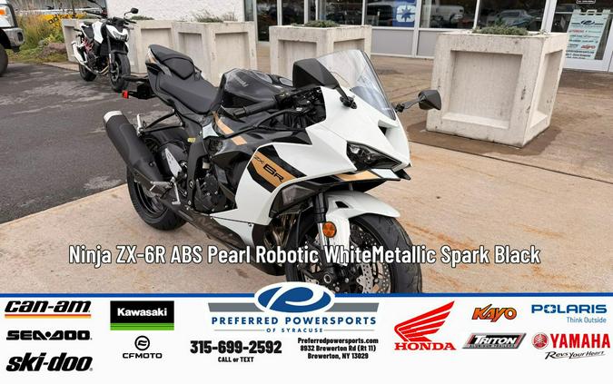 2026 Kawasaki Ninja ZX-6R Pearl Robotic White/Metallic Spark Black
