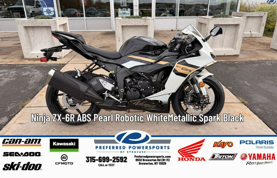 2026 Ninja ZX-6R Pearl Robotic White/Metallic Spark Black - Kawasaki