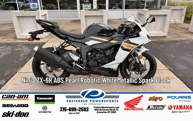 2026 Kawasaki Ninja ZX-6R Pearl Robotic White/Metallic Spark Black