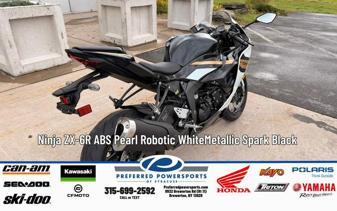 2026 Kawasaki Ninja ZX-6R Pearl Robotic White/Metallic Spark Black