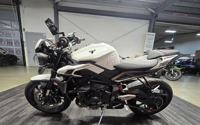 2024 Triumph STREET TRIPLE 765 R.