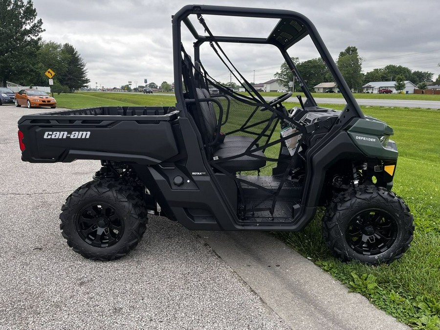 2024 Can-Am® Defender DPS HD7 Tundra Green