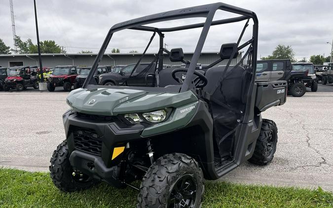 2024 Can-Am® Defender DPS HD7 Tundra Green