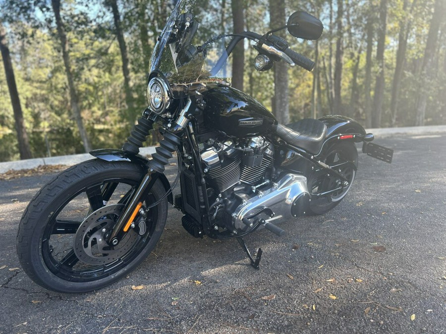 FXBB 2025 Street Bob™