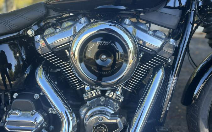 FXBB 2025 Street Bob™