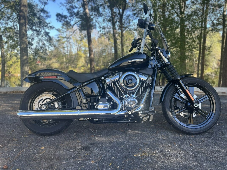 FXBB 2025 Street Bob™