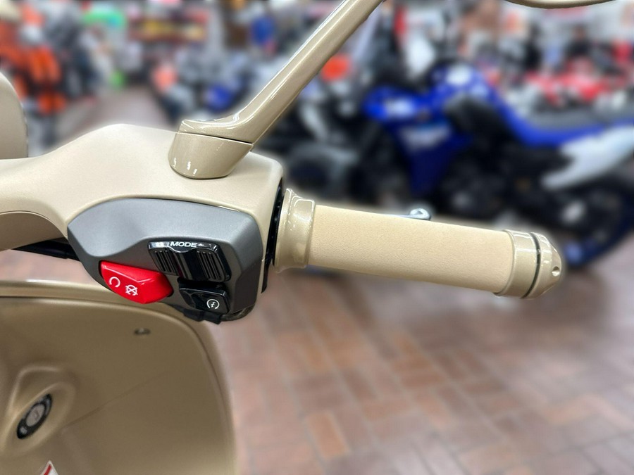 2024 Vespa 946 DRAGON 150