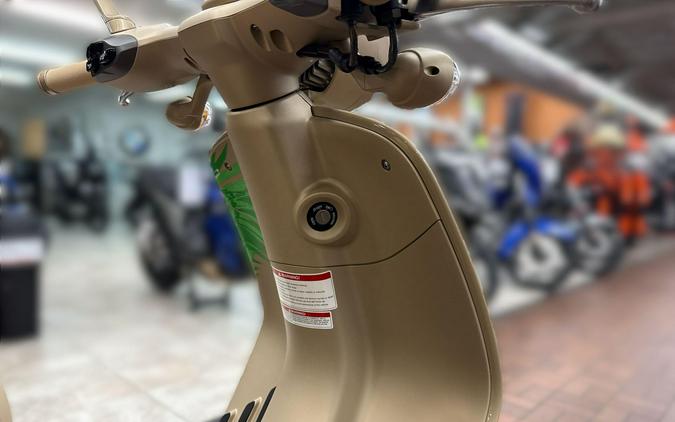 2024 Vespa 946 DRAGON 150