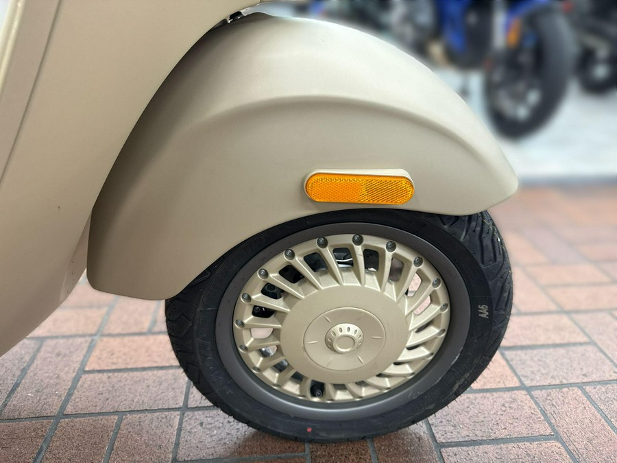 2024 Vespa 946 DRAGON 150