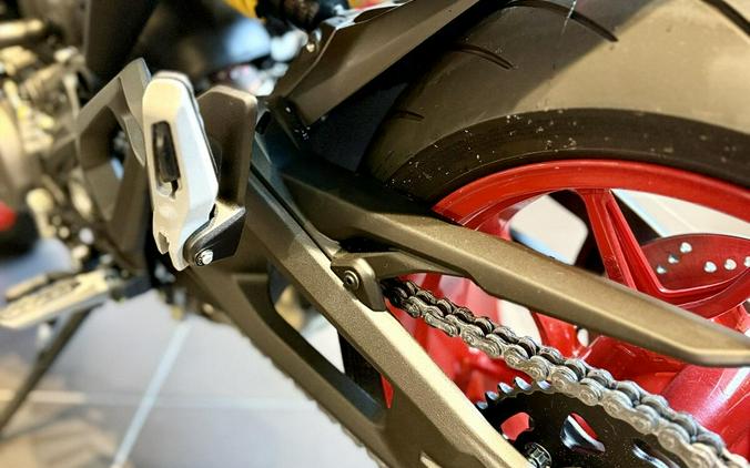 2026 Ducati MONSTER PLUS