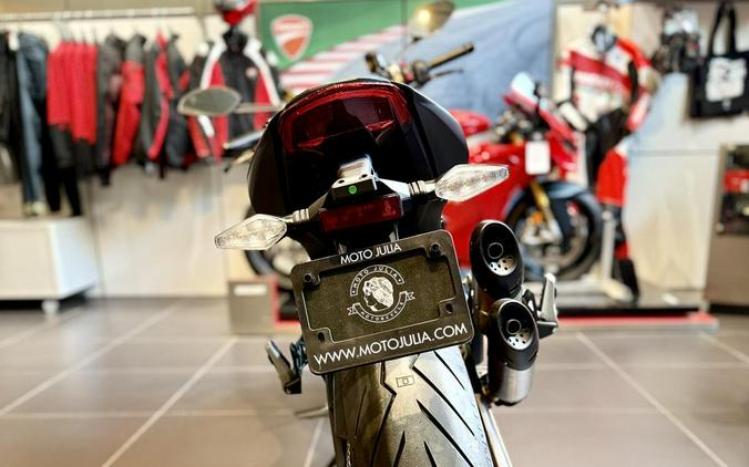 2026 Ducati MONSTER PLUS