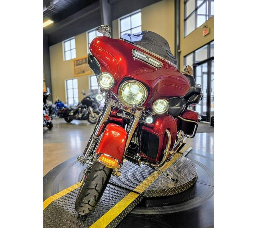 2014 Harley-Davidson® FLHTCU - Electra Glide® Ultra Classic®