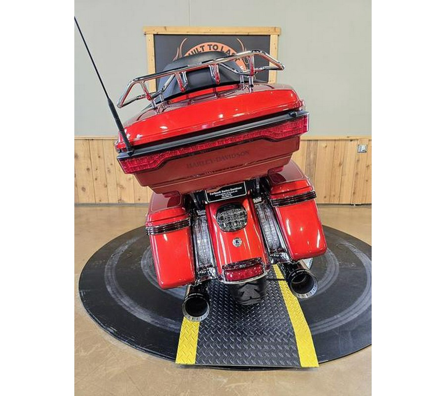 2014 Harley-Davidson® FLHTCU - Electra Glide® Ultra Classic®