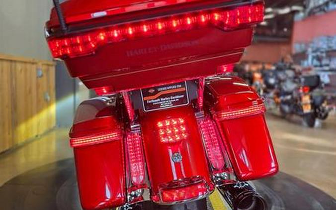 2014 Harley-Davidson® FLHTCU - Electra Glide® Ultra Classic®