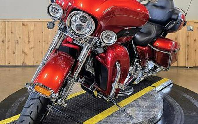 2014 Harley-Davidson® FLHTCU - Electra Glide® Ultra Classic®