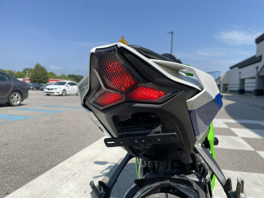 2024 Kawasaki Ninja® ZX™-10R 40th Anniversary Edition ABS