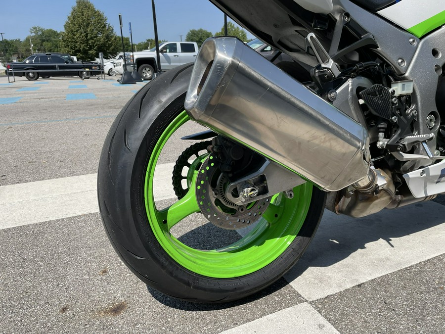 2024 Kawasaki Ninja® ZX™-10R 40th Anniversary Edition ABS