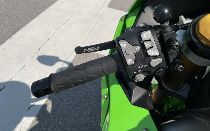 2024 Kawasaki Ninja® ZX™-10R 40th Anniversary Edition ABS