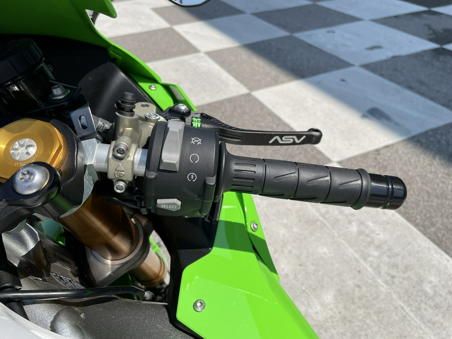 2024 Kawasaki Ninja® ZX™-10R 40th Anniversary Edition ABS