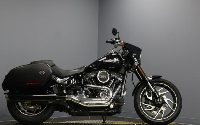 2019 Harley-Davidson® Sport Glide™ Midnight Blue