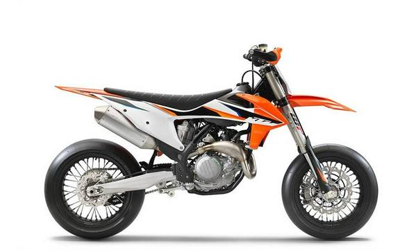 2021 KTM 450 SMR Review (13 Fast Facts and Supermoto Observations)